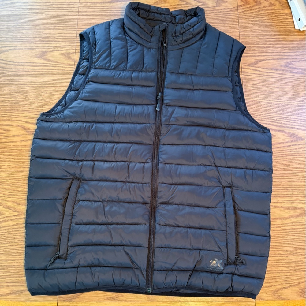 Men's Black Puffer Vest